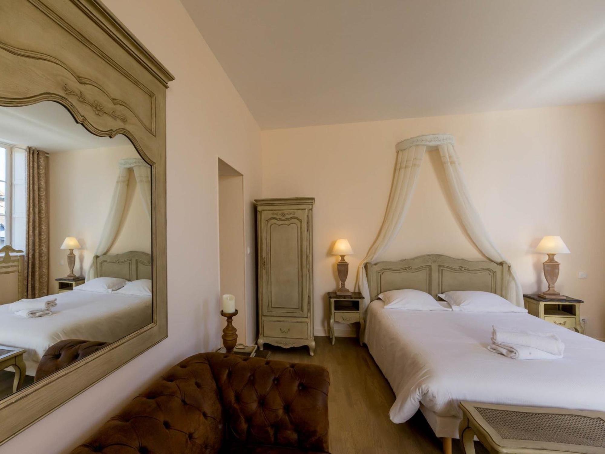 Le Cara - 4 Appartements Calmes Et Chics Au Coeur De Beaune Beaune  Rum bild