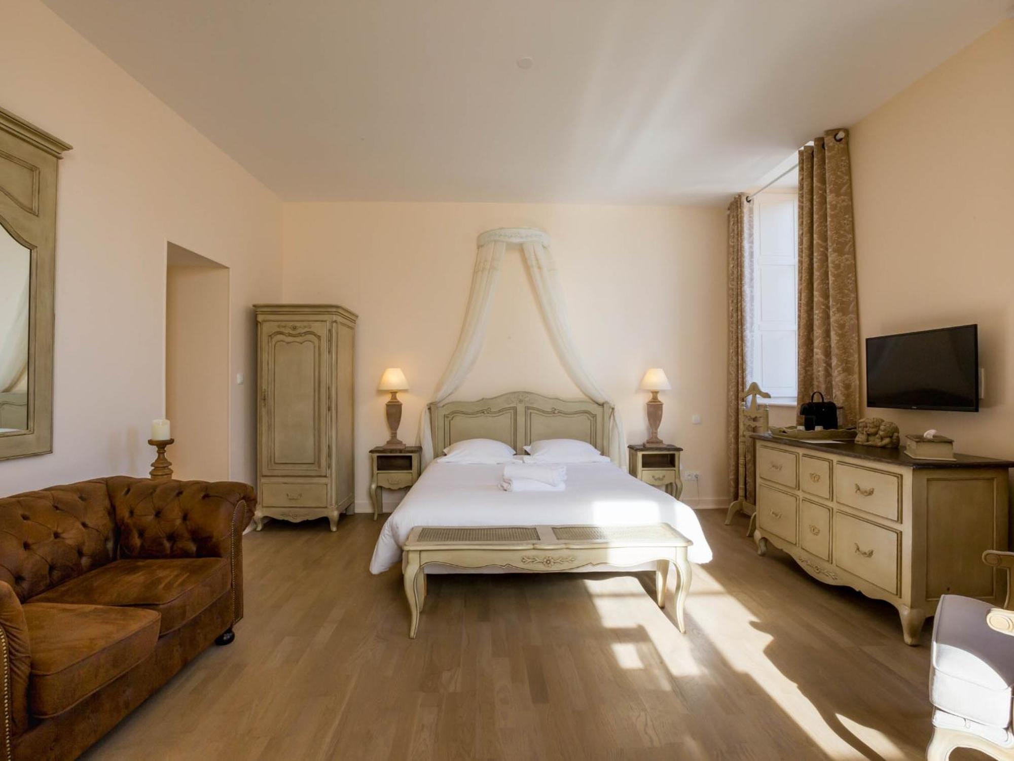 Le Cara - 4 Appartements Calmes Et Chics Au Coeur De Beaune Beaune  Rum bild