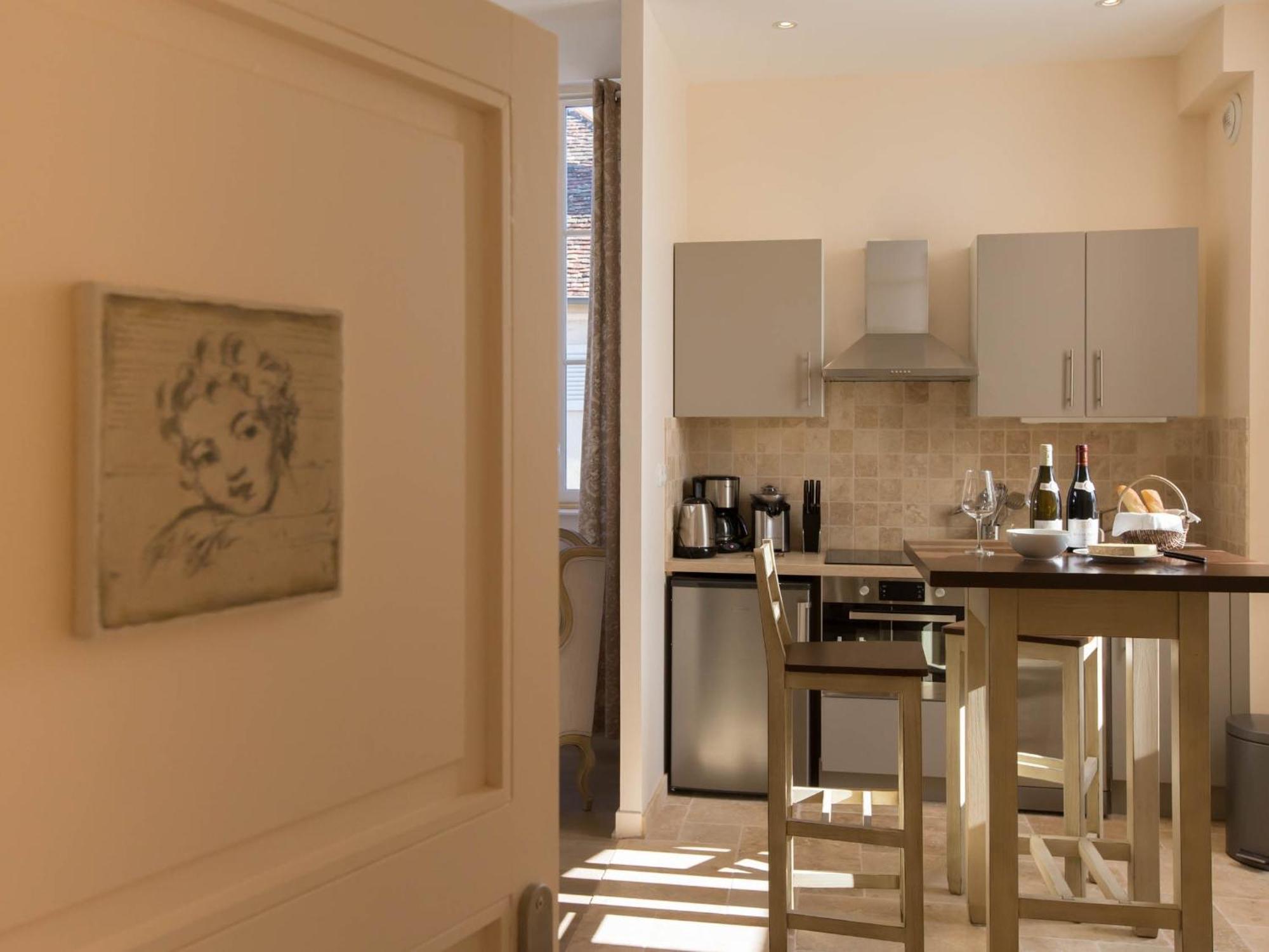 Le Cara - 4 Appartements Calmes Et Chics Au Coeur De Beaune Beaune  Rum bild