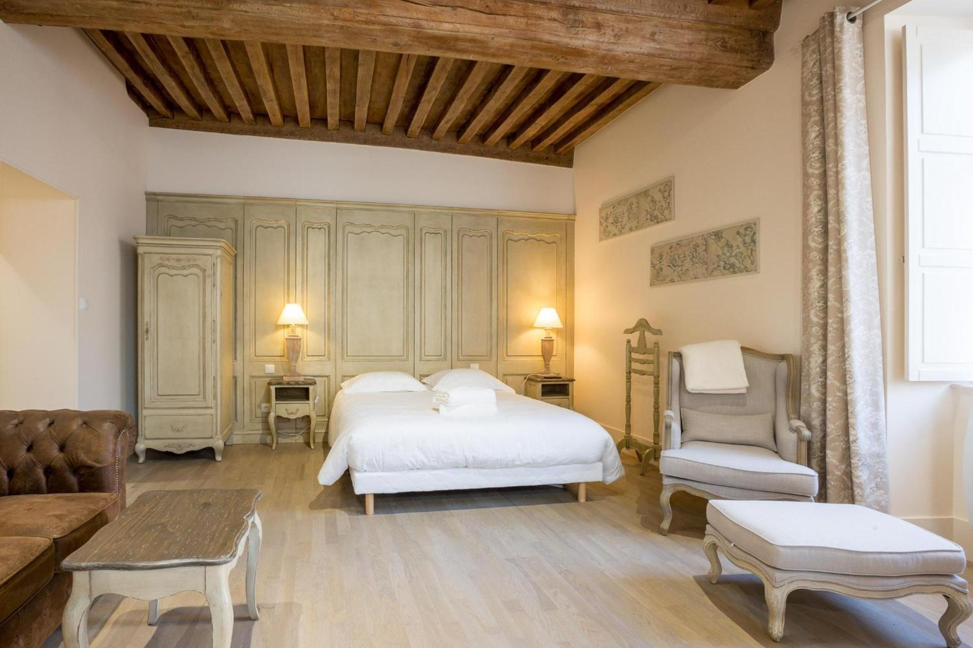 Le Cara - 4 Appartements Calmes Et Chics Au Coeur De Beaune Beaune  Rum bild