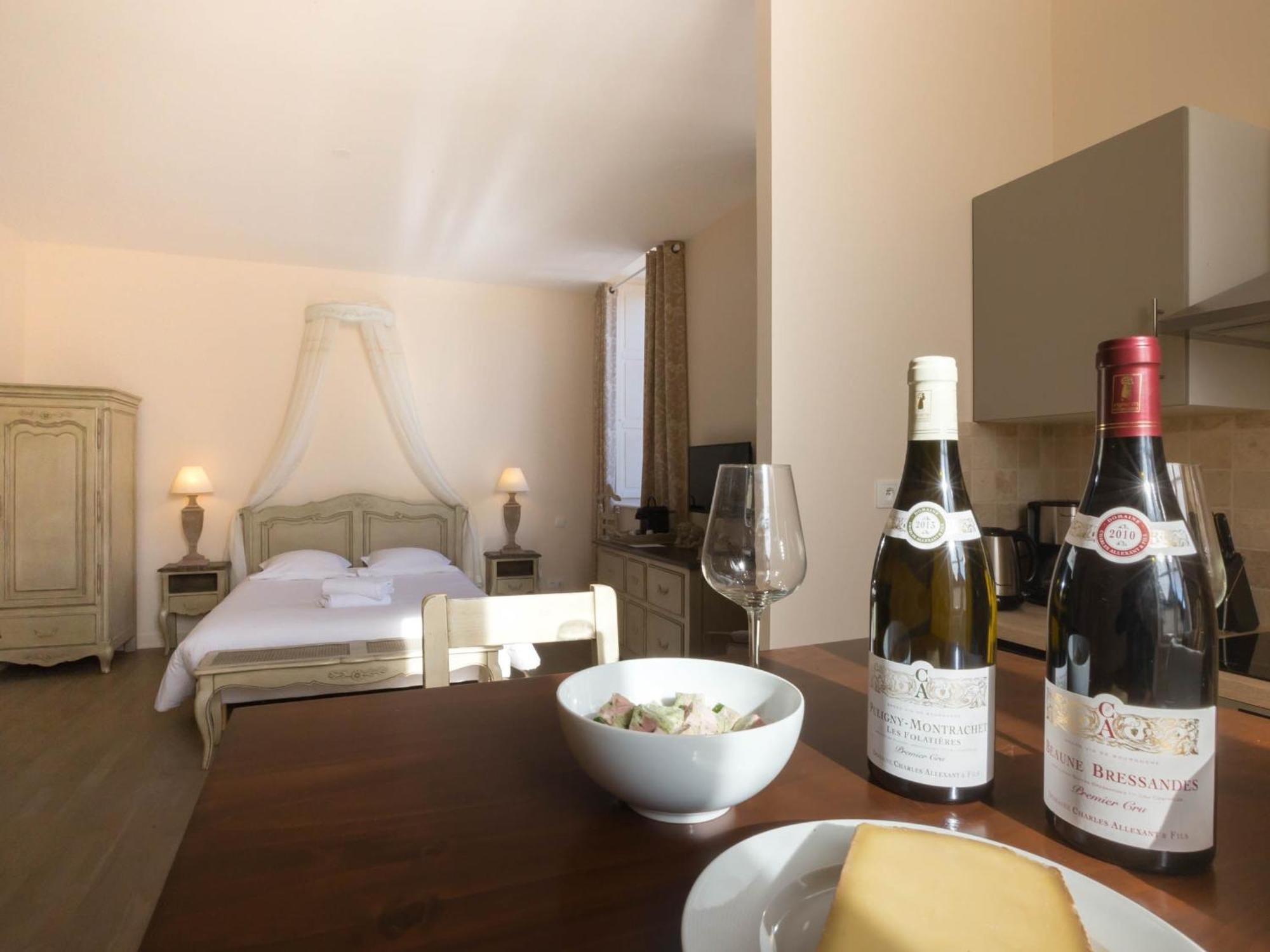 Le Cara - 4 Appartements Calmes Et Chics Au Coeur De Beaune Beaune  Rum bild