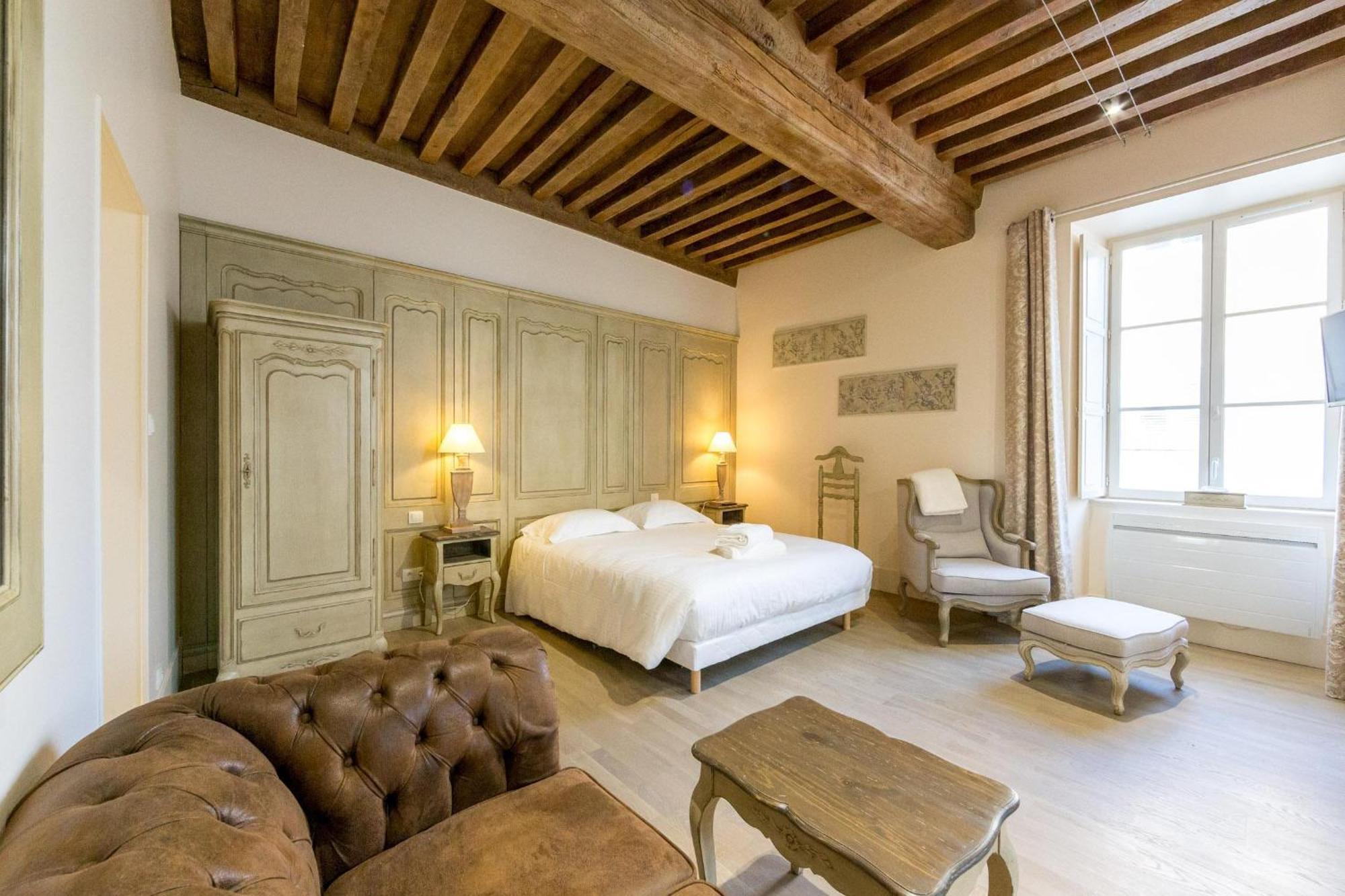 Le Cara - 4 Appartements Calmes Et Chics Au Coeur De Beaune Beaune  Rum bild
