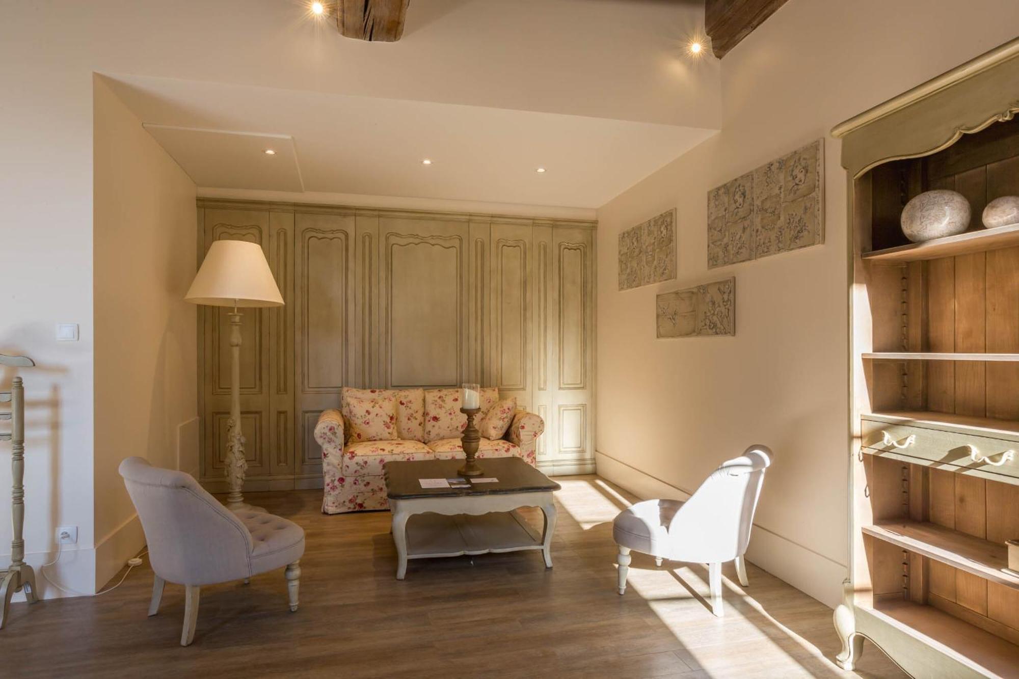 Le Cara - 4 Appartements Calmes Et Chics Au Coeur De Beaune Beaune  Rum bild