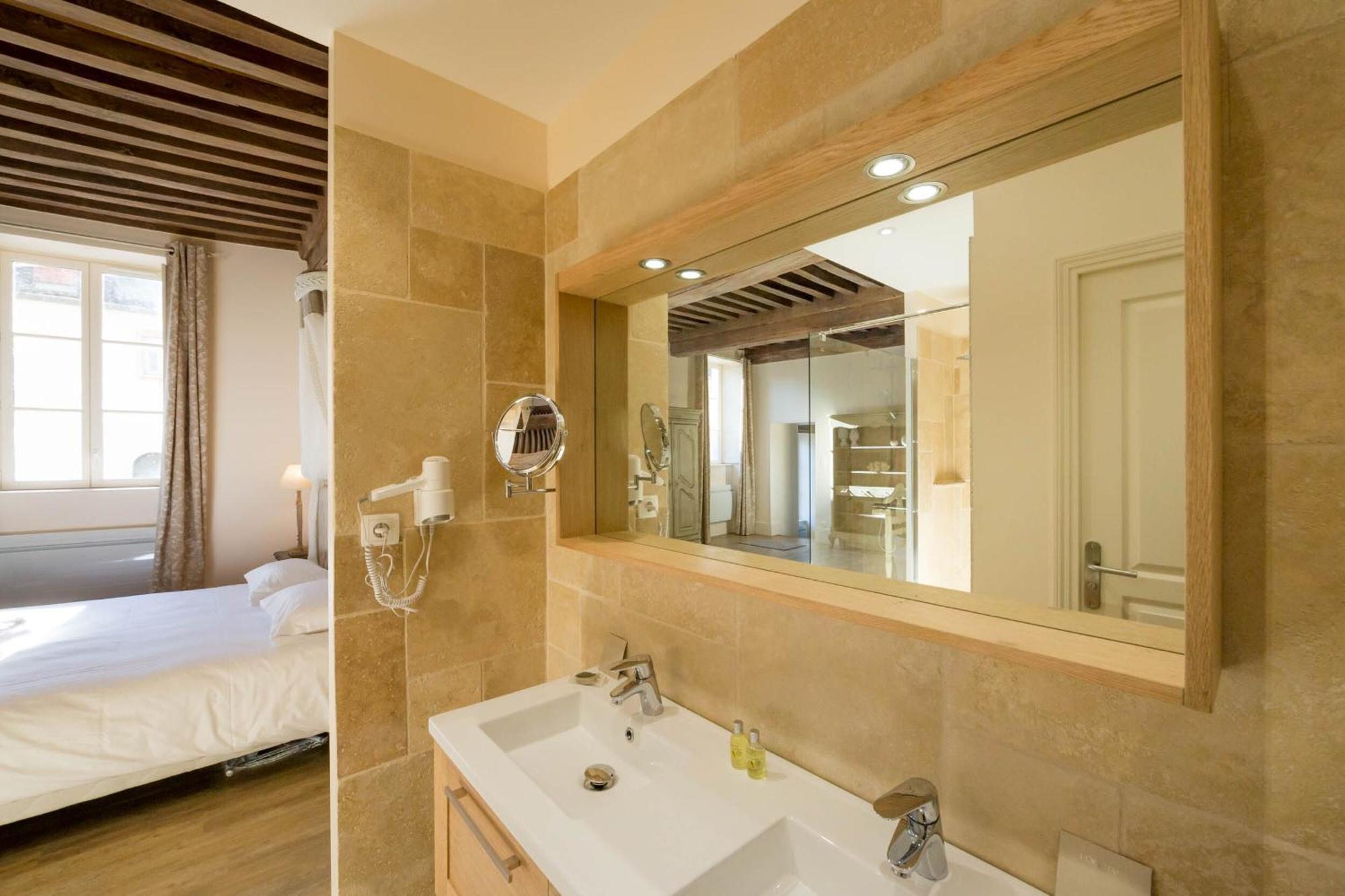 Le Cara - 4 Appartements Calmes Et Chics Au Coeur De Beaune Beaune  Rum bild